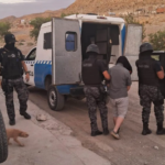 Barrio Cordillera del Viento: secuestraron cocaína y demoraron a un hombre