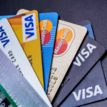 Los bancos endurecen el crédito y refuerzan la cobranza ante récord de mora en familias