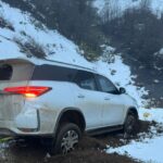 Rescate en Villa Pehuenia: una 4×4 desbarrancó en la nieve