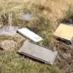 Malvinas: un informe en la TV de Chile reveló que tiraron placas argentinas del Cementerio de Darwin